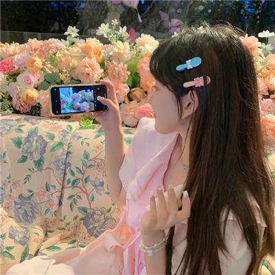 比基尼少女
